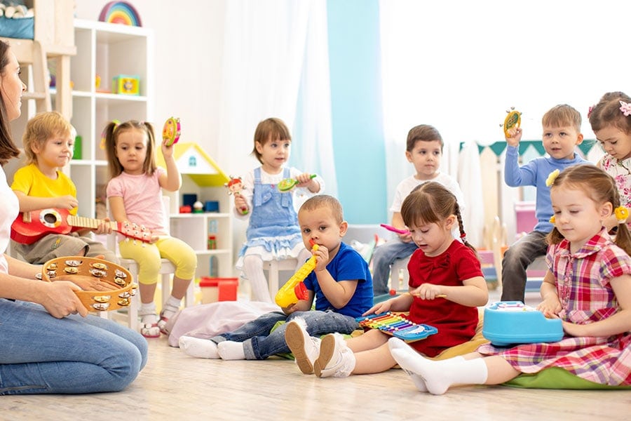 Enfant en crèche - garde d'enfants hémophiles - Hémophilink